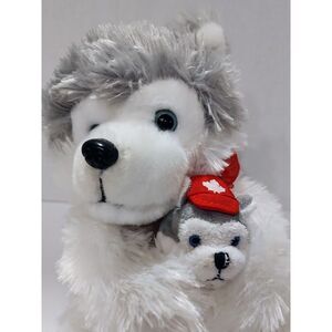 Husky Hugs Canada Creature Comforts Mom & Baby Plush